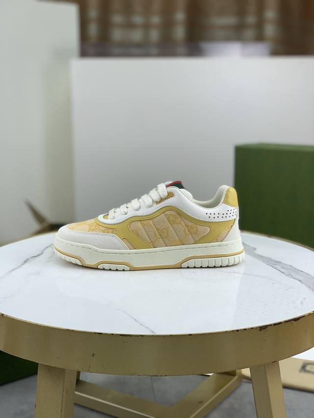 工厂P价P 顶级版本 蛇年限定款 Gucci 古驰情侣款秋冬低邦走秀款休闲运动鞋，顶级版本！油边工艺一比一复刻。早春新款，打造属于完美的风格，又酷又飒 C位时髦