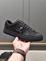 PHILIPP PLEIN 原单版本 菲利普 普莱茵：男士最新专柜同步发售，意大利进口*小牛皮 透气皮里，鞋身品牌金属饰扣装饰; 做工考究！鞋底：原厂特供原版底