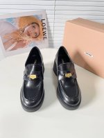 MIU MIU 大热走秀款 幸运币系列乐福鞋，出现在各大时装杂志封面 各路明星、小红书博主着用拼色搭配幸运金币搭配更显示复古上脚尤为惊艳到你的一款闭眼入都是不会