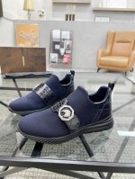 S 顶级代购 史 炸街男神休闲运动鞋爆款专柜新品同步，鞋面意大利进口牛皮搭配网布面料，经典大方版面男士气质，进口水染牛皮内里垫，鞋底：原厂特供原版底，独家活动成