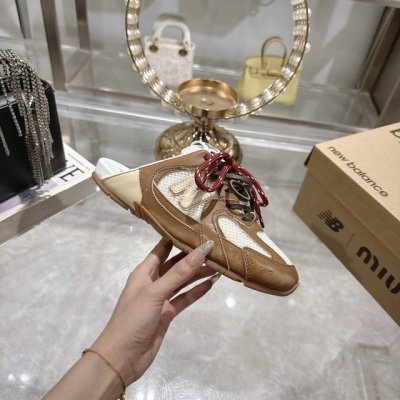 出厂单 New Balance530联名款25Ss春夏新款半拖 超级大热门 无论你如何穿搭请都不要放过这一双530系列的运动鞋 非常好搭配 洋气到不行 时髦精必