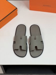 hermèS 真皮底 Size：38-44 45.46.47定制 爱马仕最高品质经典H拖鞋～高端男士凉鞋沙滩鞋拖鞋～专柜同步～原单代购货！原版进口鞋面牛皮内里牛