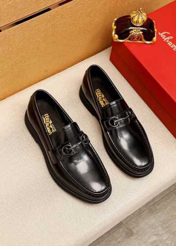 商品商标：Ferragamo 菲拉格慕 休闲皮鞋 正码码数: 38-44 45订制 商品材料：精选 进口头层开边珠牛皮鞋面+奢华五金扣，进口水染牛皮内里。强烈立