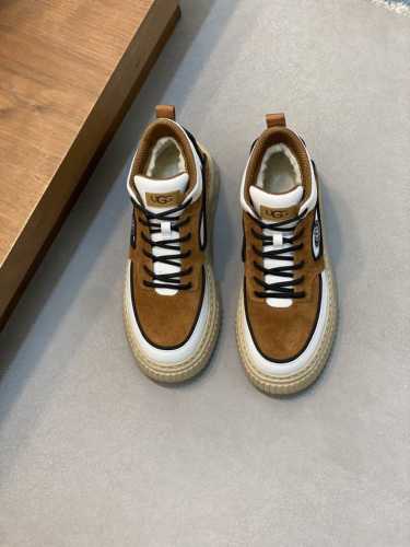 UGG P: Size：39-44 UGG系带厚底运动男鞋. 时尚感十足 休闲百搭 磨砂鞋面高级又不显老气 鞋面防水防油污时尚好打理 内里羊皮毛一体 舒适保暖