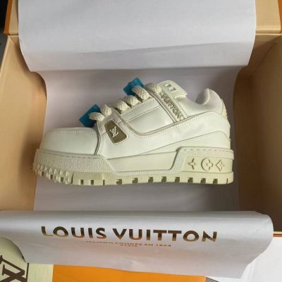 橙子出厂价p Louis Vuitton 路易威登 Lv Trainer 运动鞋 面包鞋 休闲板鞋 滑板鞋 情侣款 Diy饰扣 胖墩墩 胖嘟嘟 男女同款 鞋面：