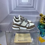 出厂价Pp：530 爆款 2025 路易威登走秀滑板鞋爆款， Louis Vuitton Trainer无疑是奢侈品牌推出的最成功的Sneaker之一，不过探索