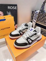 橙子出厂价p louis Vuitton 路易威登 Lv Trainer 情侣款运动鞋板鞋 休闲复古篮球鞋 从复古篮球鞋汲取灵感 打造备受青睐的 Lv Trai