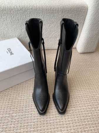 Celine 赛琳 24ss秋冬新品 复古粗跟 切尔西 尖头 铁扣长靴 高靴 骑士靴 塞琳这一季好看的款式真的是很多 比如这款军靴就很机车风 重点夸夸靴筒设计 - 点击图像关闭