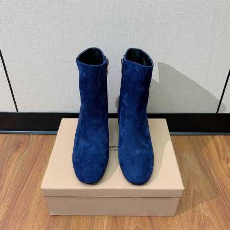 Gianvit* Ross* 粗跟短靴。精致的鞋楦，款式时尚。女人味十足。非常值得推荐给你们 材质：羊京，羊皮内里及垫脚，真皮大底。跟高6cm 码数：35-39 - 点击图像关闭