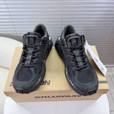 salomon 萨洛蒙 情侣款运动鞋~~ 雷军同款Salomon 户外越野运动鞋~~ 配備柔軟的緩震泡棉中底 鞋底採用了Advancedchassistmm 穩