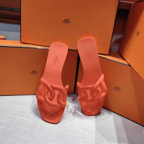 Hermes *原版代购级 爱马仕2020最新猪鼻子锚链条经典拖鞋 时尚又百搭 采用最高等级pvc一体成型环保柔软材料，带自然清香+垫脚设计为磨砂面，碰水不滑脚