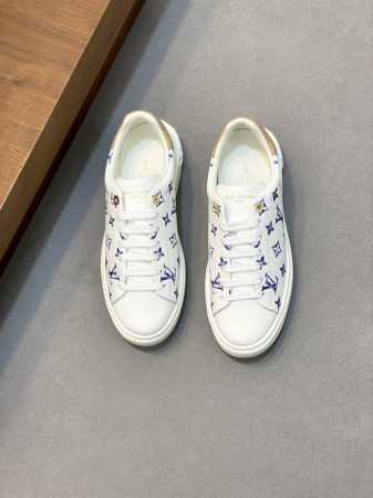 Louis Vuitton 路易威登 -高端品质 原单 情侣装 -鞋面：进口丝绸小牛皮、3D压印品牌图腾、鞋舌.后跟.电绣品牌Logo -内里：品牌帆布、垫脚； - 点击图像关闭