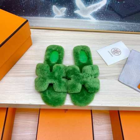 出厂 全年做货 可做无标： 注：无标需定做 sss官网、小红书同步最新配色爱马仕爆款火热上线，做工升级版，高品质！ 时尚潮流最新款泰迪羊毛H拖秋冬款平底毛拖，上 - 点击图像关闭