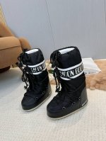 跑量价 情侣款 滑雪季的宠儿Moon Boot月亮靴雪地靴 在千禧年就已经非常火了 当年paris hilton、victoria beckham 等名人经常穿