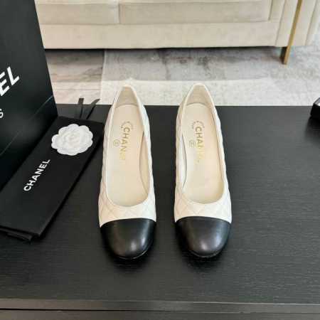 代购级 Chanel 24ss 玛丽珍 拖鞋 秋冬单鞋系列属于小爆款 上图必卖 可可爱爱的玛丽珍造型，原版开模五金跟！ 鞋面内里羊皮，真皮大底 跟高：7.5cm - 点击图像关闭