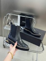出厂价 2024小香 本季冬季必备单品！！ 香奈儿秋冬骑士靴 小红书力推款，怎么搭配都好看，时髦精必备，香奈儿女士钟爱简约又难以抗拒系搭配展现与众不同的穿搭风格