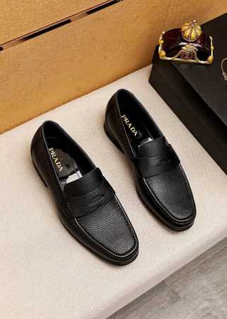 商品商标：Prada 普拉达 休闲皮鞋 正码码数: 38-44 45订制 商品材料：精选 进口头层荔枝纹牛皮鞋面，进口水染牛皮内里。强烈立体视觉效果，原版大底 - 点击图像关闭