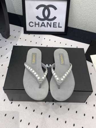 Chanel春夏爆款人字拖鞋 各大社交平台热门款 上脚不卡不磨脚 质感软舒服 进口羊皮钻面料 羊皮内里 意大利真皮大底 Size:35-40 - 点击图像关闭