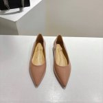 顶级版 原版盒 Christian Louboutin 2025S原版做货重工Cl经典漆皮波浪纹高跟鞋系列～ 鞋面：招牌的侧面波浪纹设计，整体外观设计都带着一点