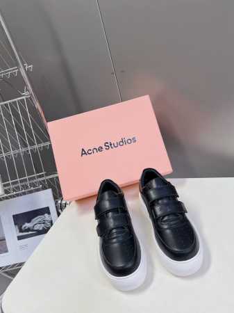 Acne Studios 24Ss 最新厚底休闲魔术贴笑脸小白鞋渠道牛货！莞货 难得一见的好货！ 最受欢迎的单品当属小白鞋，可以搭配出n种风格，无论你想扮成帅气 - 点击图像关闭