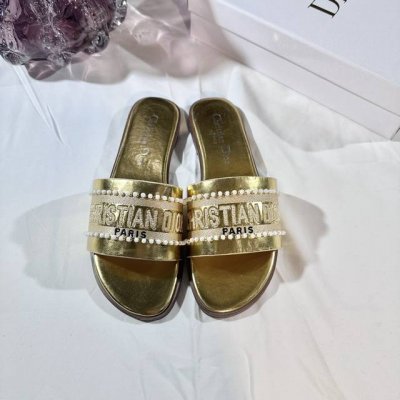 橙子出厂价p dior 迪奥春夏新款 珍珠刺绣平底拖鞋 休闲凉拖 一字拖 码数 35-42