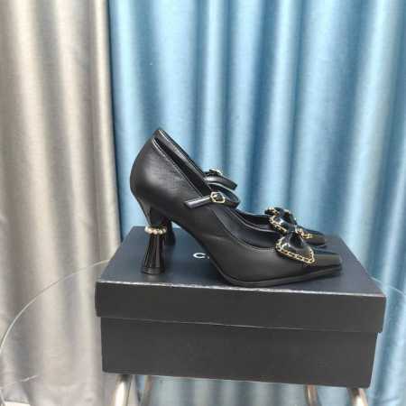 单鞋 短靴 Chanel 小香24A新品蝴蝶结链条系列 原版1:1复刻 经典中的经典 无论搭配裤装还是裙装都是完美 小圆头的设计很好的修饰脚型 小仙女们必备！ - 点击图像关闭