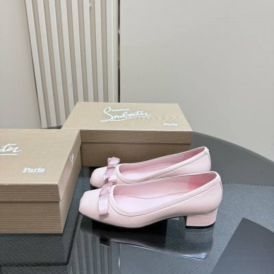 christianlouboutin芭蕾舞鞋全系列 Nappa小羊皮材质复古时髦小方头！精致蝴蝶结系带！ 最像芭蕾舞鞋的芭蕾舞鞋[偷笑R][偷笑R][偷笑R]