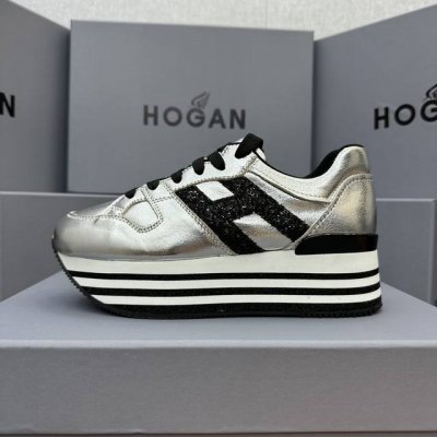 hogan 度假系列新款顶级版现货发售 松糕厚底顶级版 都市新潮休闲风 各明星 博主推荐 时尚百搭风格百变！原版楦型 原版大底一比一为你打造 值得推荐！ 鞋面采