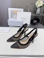 橡胶底 真皮底 迪奥 Dior 刺绣高跟鞋刺绣图案 字母logo织带凉鞋款 2024春夏最新提花刺绣图案凉鞋款. 原版购入. 特订材料. 一比一零差距复刻！材质