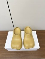 maison Marginal* Mm6马吉拉24Ss新款米奇拖鞋 特价 码数 35-36 12双, 37-38 10双 39-40 10双