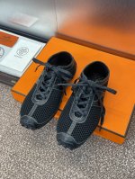 工厂价 爱马仕 Hermes 2025春夏新款 Kichu 系带拼色平底芭蕾舞女单鞋 H家方头时尚果冻色百搭休闲豆豆鞋材质：进口小牛皮拼接环保透气网面+水染羊皮