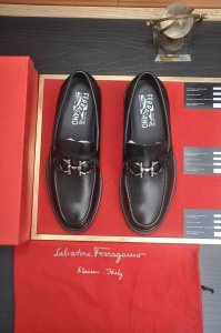 出厂价p Ferragamo 菲拉格幕 专柜最新款 原版进口开边上乘牛皮手工编织成+进口牛里+原版奢华金属扣+原版组合大底 对比无压力 38--45 45定做