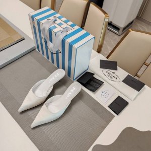 2025T台秀场穆勒鞋 真丝尖头系列 顶级包装配套最高版本 PRADA 2025普拉达新品， 顶级版本 实力来袭！prada25“T台秀款”,主推热卖款式，真丝