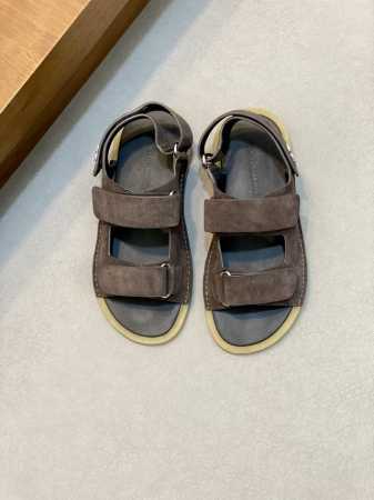 d N G Alias男士凉拖. 这款 Alias 凉鞋夏季新品，彰显休闲高雅的风范。采用粒面牛皮革、Oblique印花面料精心制作，牛皮内里！交叉带设计，饰以 - 点击图像关闭
