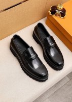 商品商标：Tods 托德斯 休闲皮鞋 正码码数: 39-44 38.45订制 商品材料：精选 头层开边珠牛皮鞋面+经典五金扣，进口牛皮内里。强烈立体视觉效果，发