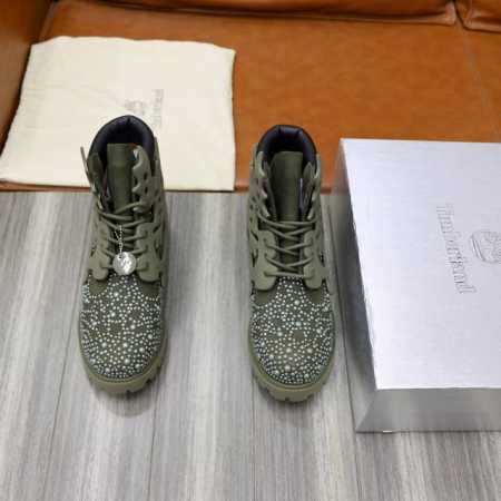出厂价； Timberland 添柏岚 大黄靴 及踝靴 短靴 爆款热卖 一双鞋子两种穿搭时尚铆钉装饰 面料 原版定制进口头层牛皮 内里 原版定制皮里 网里 大底 - 点击图像关闭