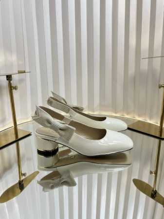 Dior 迪奥 2025秋冬最新时装秀高定系列 MISS DIOR Paris 粗跟方头玛丽珍芭蕾舞女鞋 CD字母logo刺绣织带蝴蝶结高跟凉鞋 原版开发顶级高 - 点击图像关闭