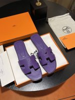 Hermes爱马仕，H拖平纹系列，上脚颜值超高！原版鞋1:1制作，顶级版本，上脚非常舒服大方，大牌名明最爱的奢侈品高档华丽的完美结合一体,为你展现出高贵不凡的人