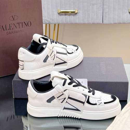 代购级品质 出 实物拍摄 Valentino Garavani Vl7N 小牛皮低帮绑带运动鞋、休闲鞋 男士女士情侣真皮板鞋 七条绑带，装饰橡胶效果 Vltn