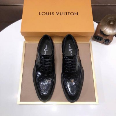 工厂P批 Louis Vuitton 原单 新款Lv路易威登 * 顶级版本 Lv经典皮鞋！选用进口原版单牛皮 原版真皮边条拼接耐磨橡胶大底！高品质精品！码数38
