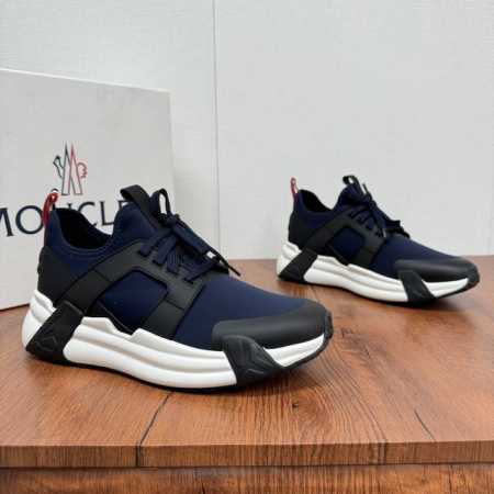 Moncler 蒙口男鞋运动鞋,春夏新款轻质网布休闲 跑步鞋！进口布面、氯丁橡胶 各种材质拼接打造，鞋面采用鞋带和橡胶嵌件设计，后跟Moncler标志，大底采用 - 点击图像关闭