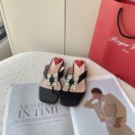 出厂 Roger Vivier 2025顶级专柜 早春新款 官网上新 独家首发 Rv 25S 水钻顶级圆跟人字拖 Rv人字拖 Rv夹脚拖 Rv美鞋 小红书 25