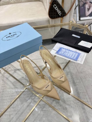 pradr 普拉达 上新出厂价P 进口真皮底 200仿真皮底 Prad* Raf Simons X 2025 Aw 早春最新T台走秀系列款 鞋面：进口开珠珠牛皮
