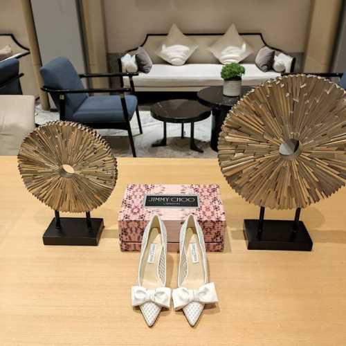 Jlmmy Choo周仰杰2024 专23款3D蛇纹磁铁盒包装 顶级版本，低端勿比。摩登鞋履， ％澳钻高端顶级版本 渐变网纱点钻水晶仙女单鞋，织网透视鞋靴系列