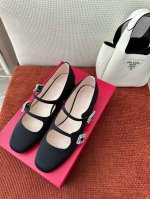 顶级品质 P420 * 25Ss春夏Tres Vivier钻扣真丝玛丽珍鞋｜原版购入代购级别 -黑色 材质与工艺： 进口真丝缎 皮革内里 水钻饰扣 2.5Cm跟