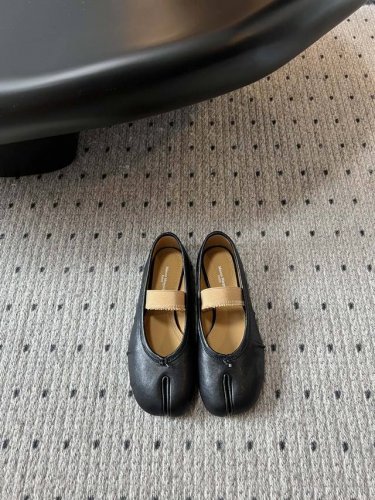 代购级版 出厂 专柜最新Maison Margiela Mm6马吉拉 皱褶分趾鞋 Tabi分趾芭蕾舞鞋 涂鸦 意产植鞣羊皮 真正的原版大底 可以暴走的程度而且新