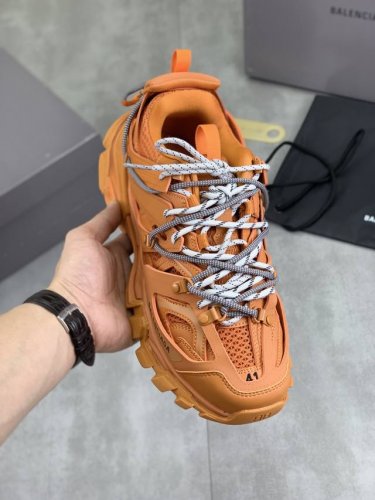 工厂p价p 实价 Tra Sneaker 三代 户外概念复古老爹鞋 老牌大厂Vg版本出品 同步包装 原装大盒 细节精准对位官方 私模组合大底 从里到外 最大尺度