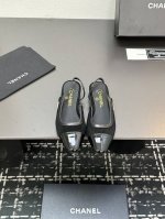 厂价P 顶级版本 小香23K 玛丽珍新品最美系列 香家高级感这块总让人大写的服气 看起来蛮简单的款式 但上脚就莫名很高阶 之前好多人找我要上班的单鞋这款举双手推