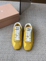 Miu Miu 缪缪 25Ss早春新款 德训鞋 暴走不累 好看又时尚 今年的Miu开了挂啦 每个都特别好看 小白鞋今年主推款 复古做旧时尚 简约高级 随意搭配
