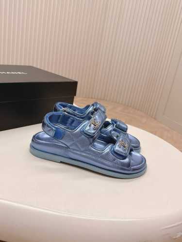 拖鞋 凉鞋 2025新色系！CHANEL 香奈儿 2025新款凉鞋拖鞋系列 经典系列 每个款式都很赞 菱格松糕底沙滩凉鞋 拖鞋 优雅高贵 舒适百搭鞋面：羊皮 布
